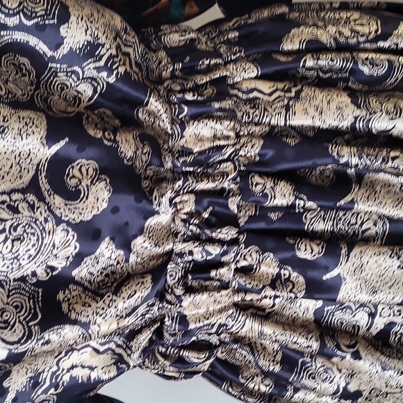 💥host pick❤️VINTAGE 80S VIBE  Satin Abstract floral customade Maxi dress - Picture 6 of 16